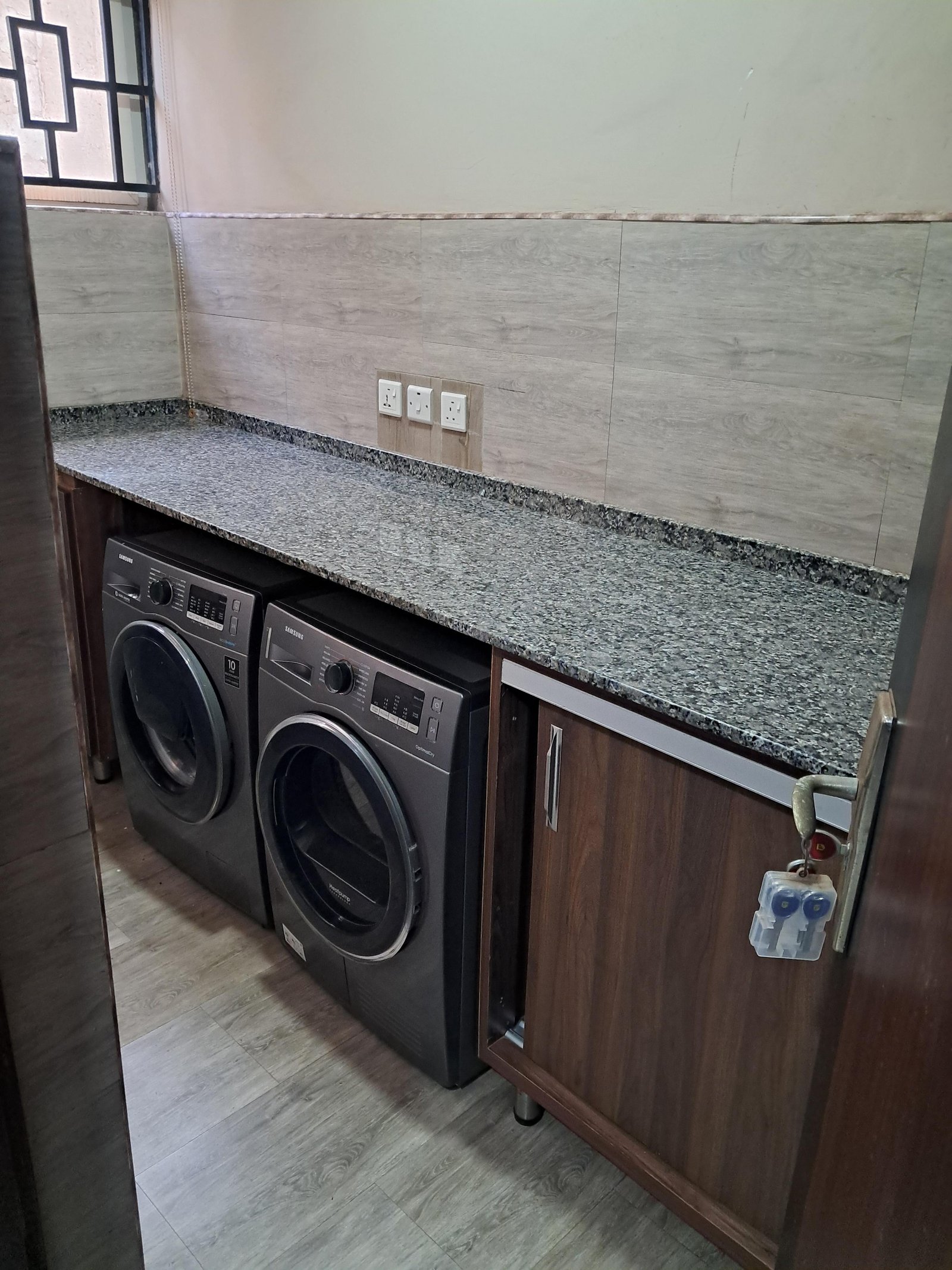 BOUNTIFUL APARTMENT