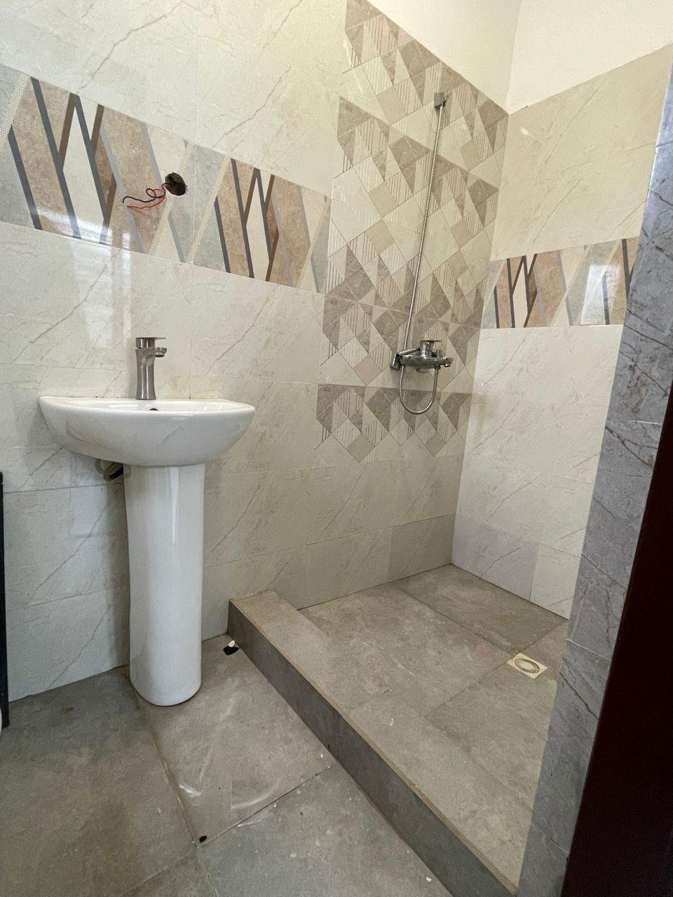 2 Bedrooms House For Rent @ Adjringanor