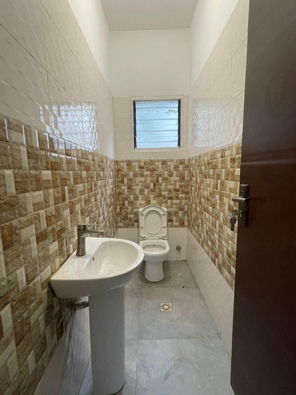 2 Bedrooms House For Rent @ Adjringanor