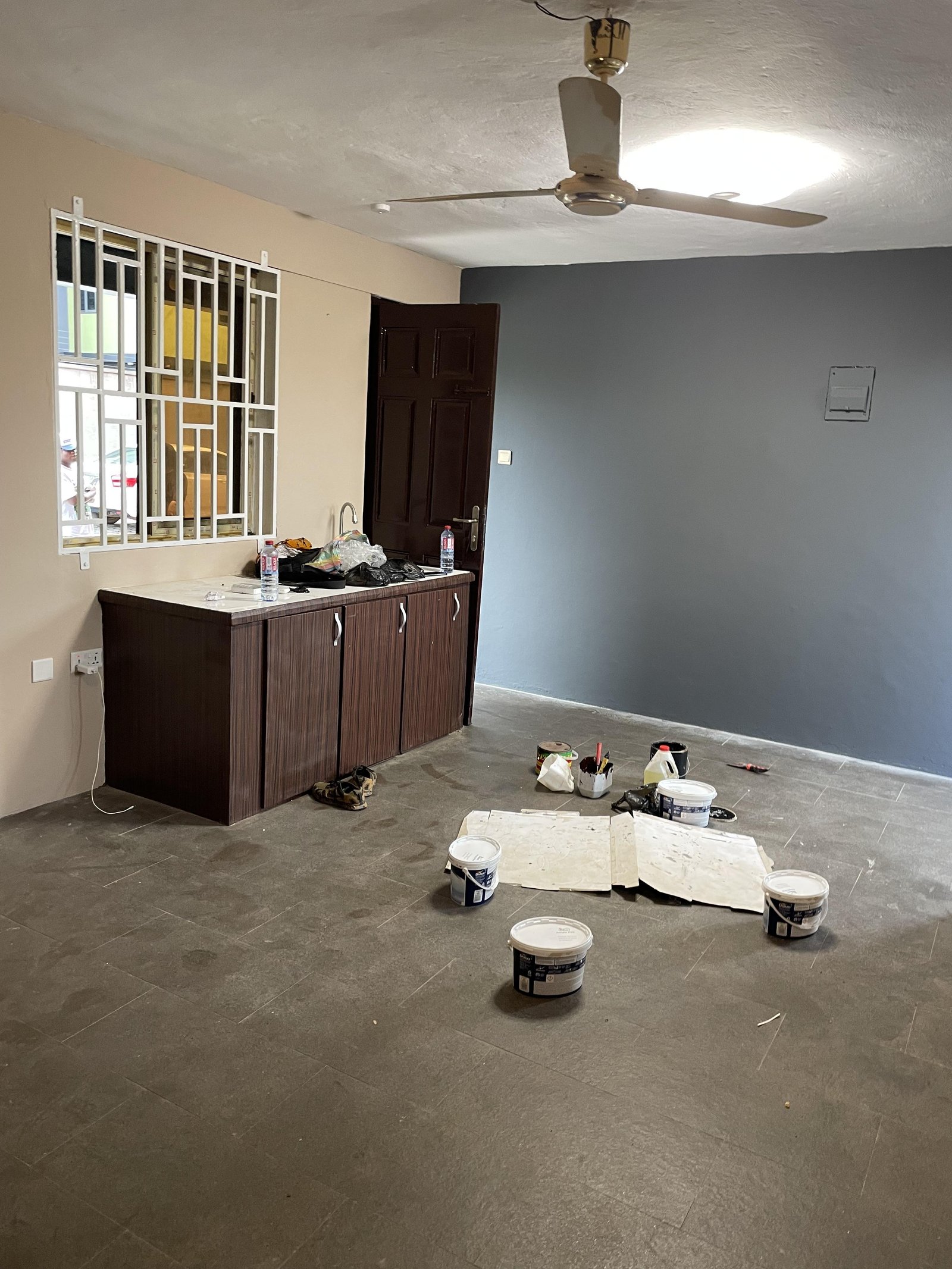 Singleroom self contained for rent