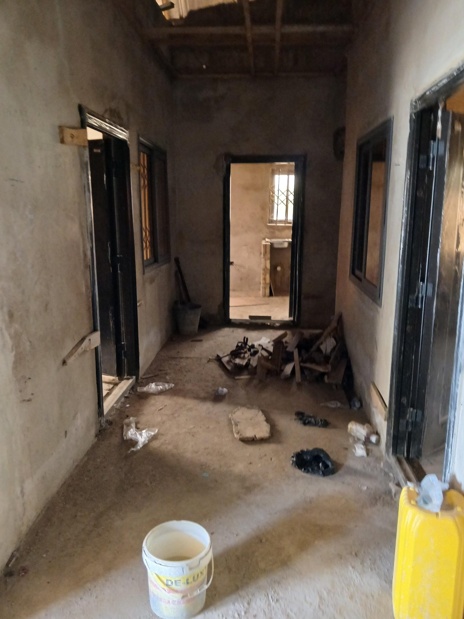 3BEDROOM HOUSE 95% Completed