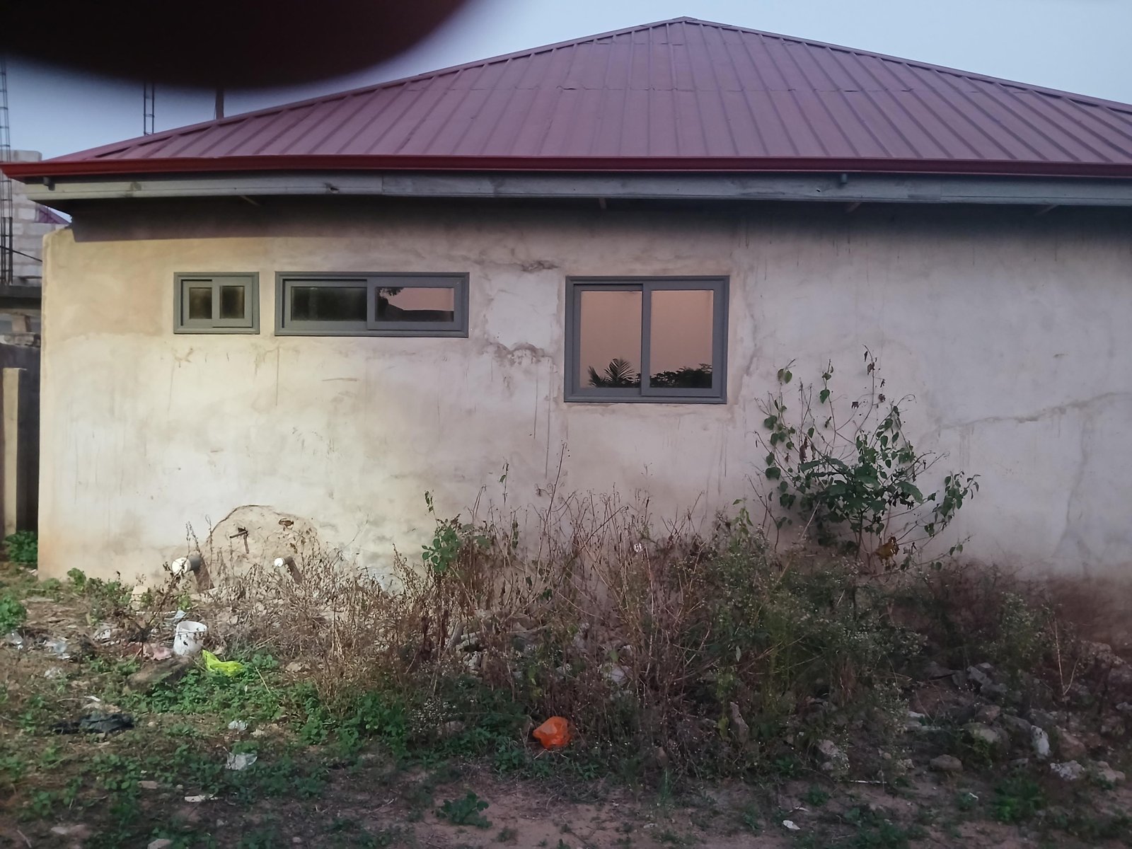 3BEDROOM HOUSE 95% Completed