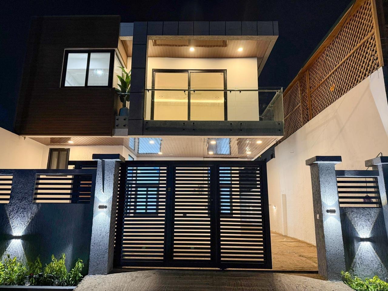 3 BEDROOM DETACHED STORY