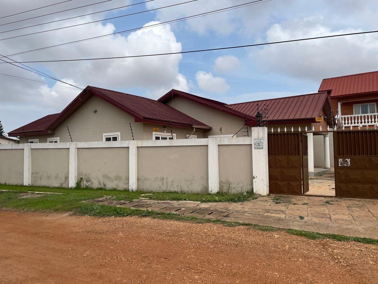3bedroom ensuite self compound for rent at spintex