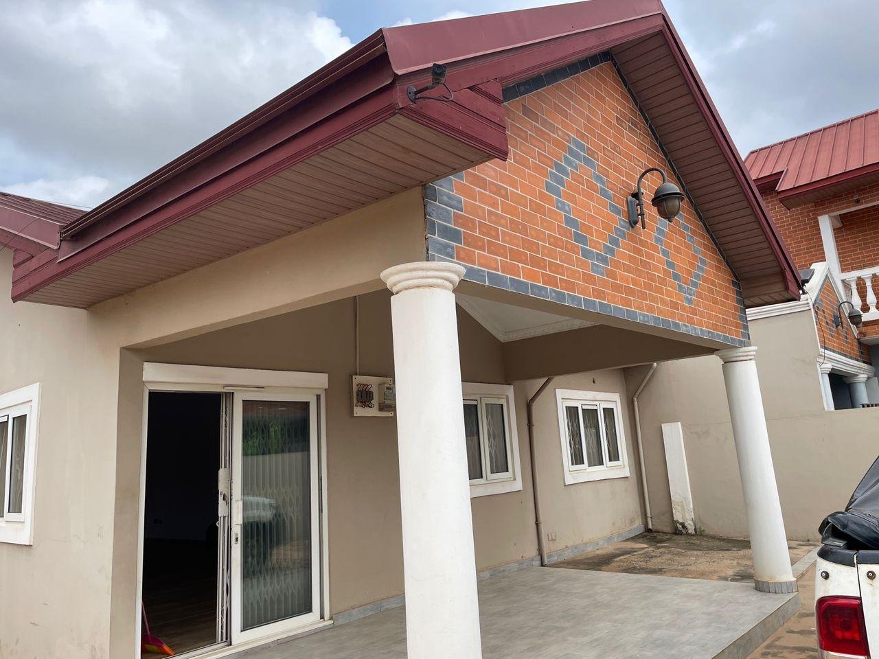 3bedroom ensuite self compound for rent at spintex