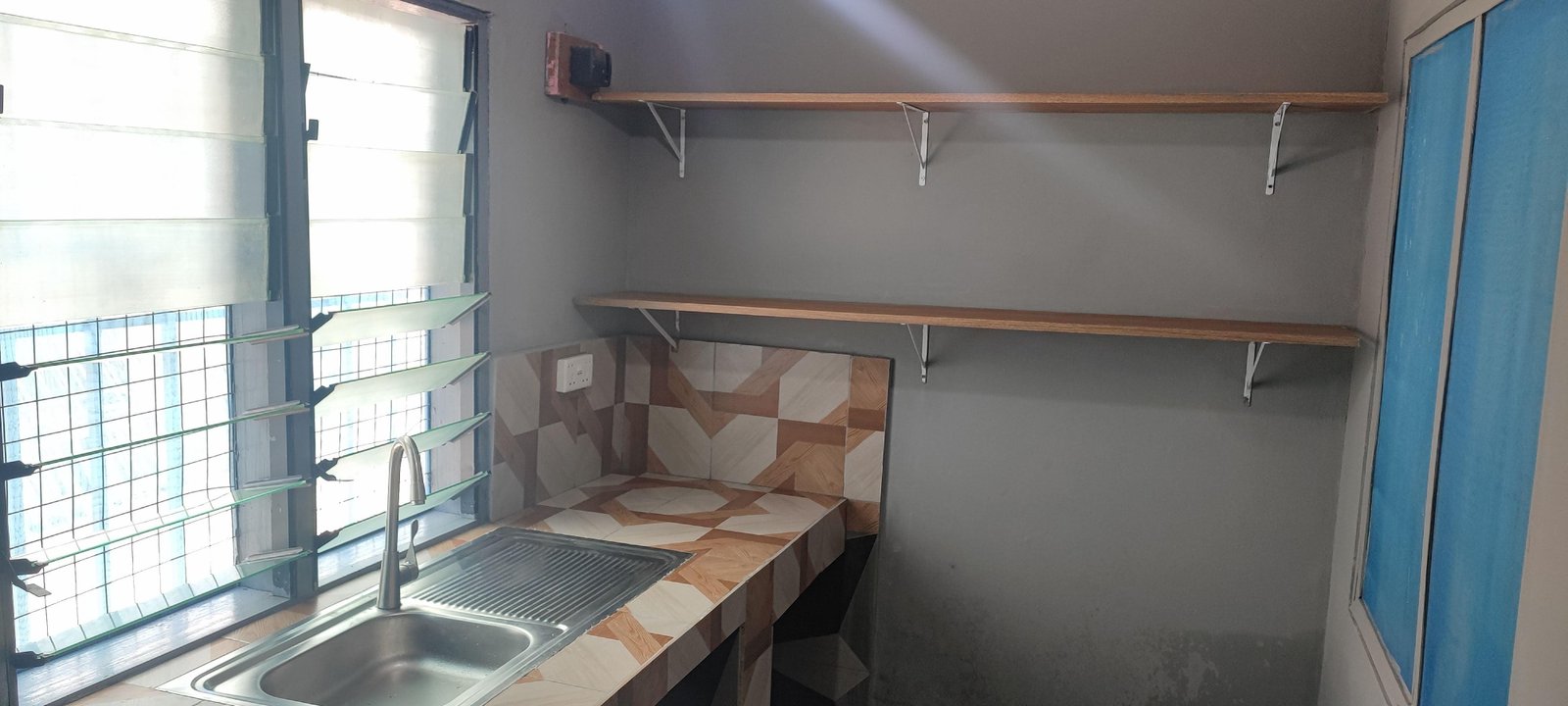 Chamber and Hall apartment available for rent at Dansoman Roundabout.