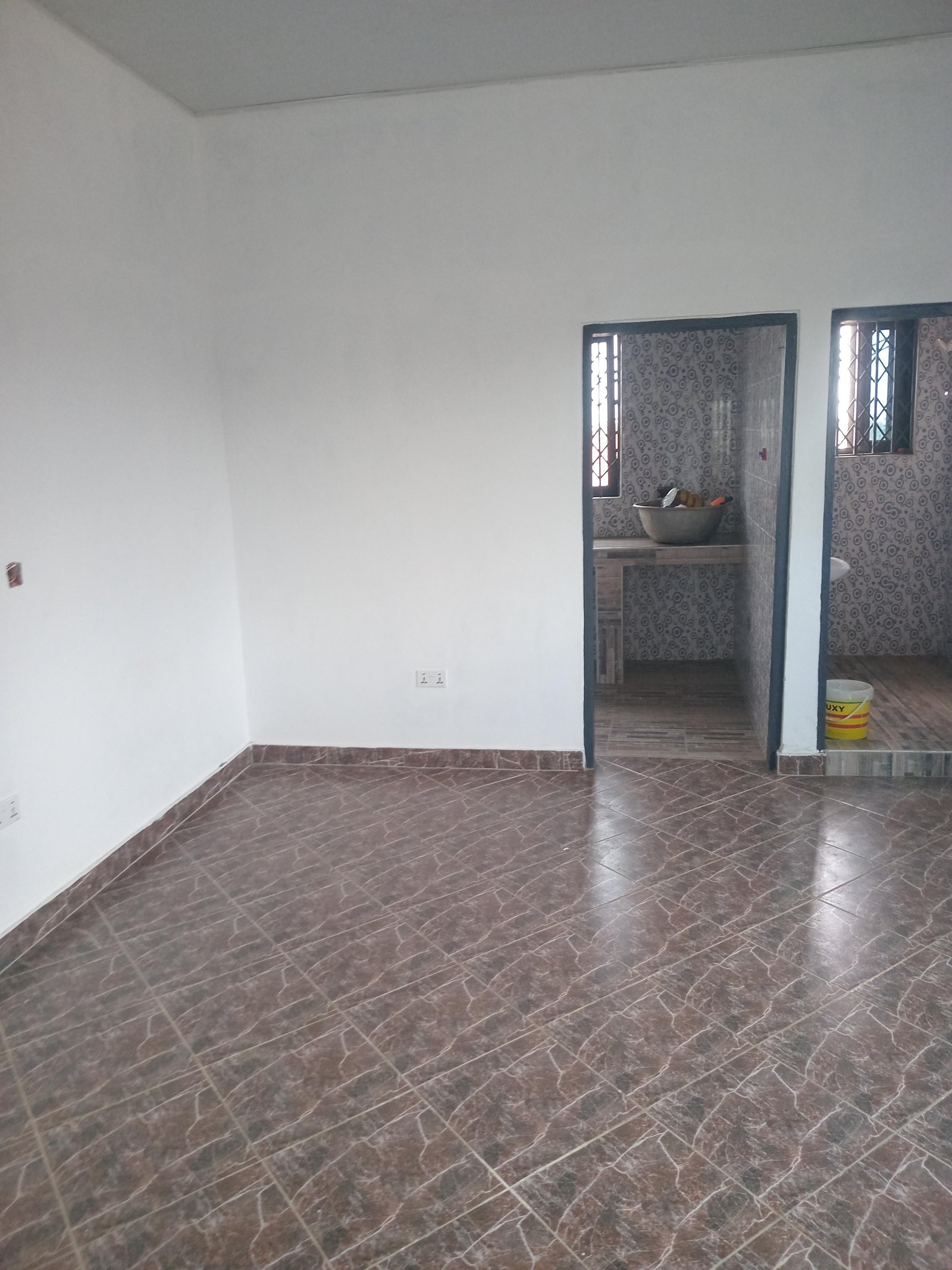 Chamber and hall self-contained