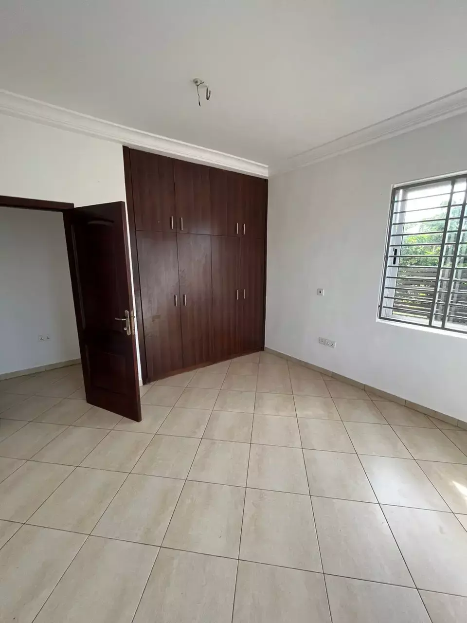 2 Bedroom apartments for rent at Dawhenya