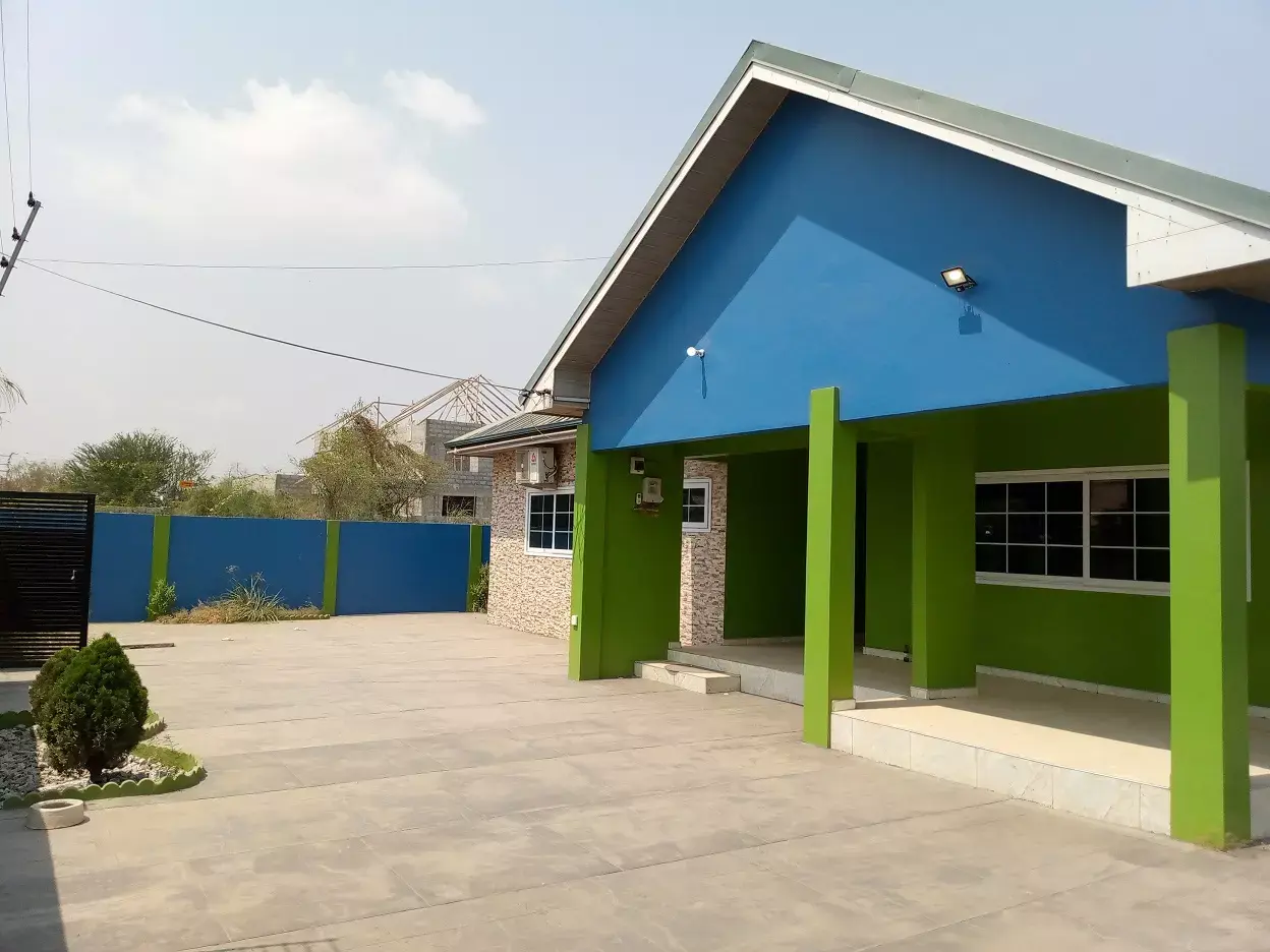 2 Bedroom House for rent at Tema community 25