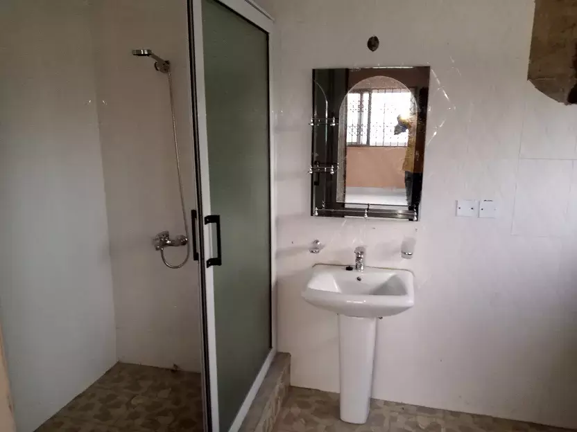 2 Bedroom House for rent at Tema community 25