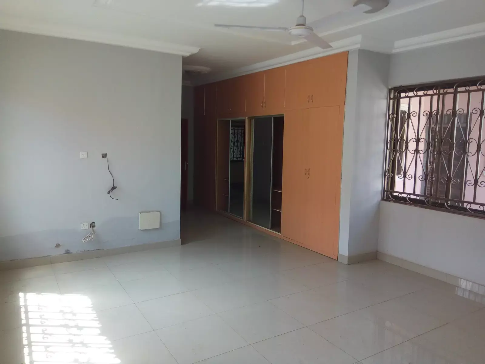 5 Bedroom House for rent at Afienya