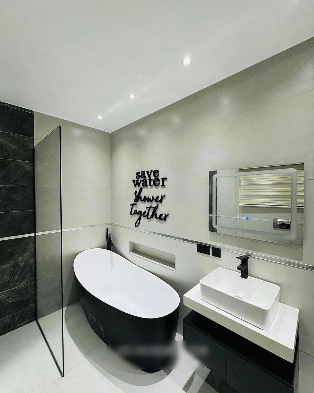 4-Bedroom House with Swimming Pool