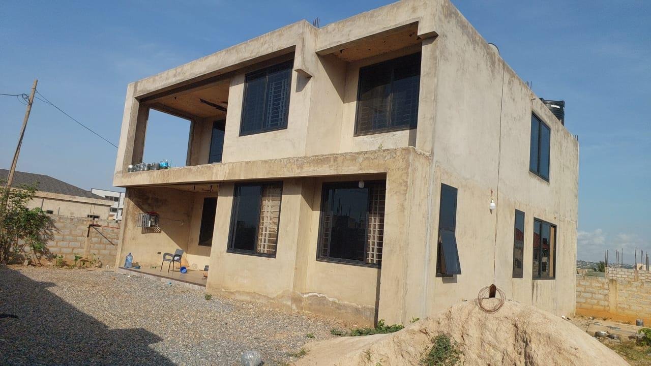 Executive 5 bedrooms house