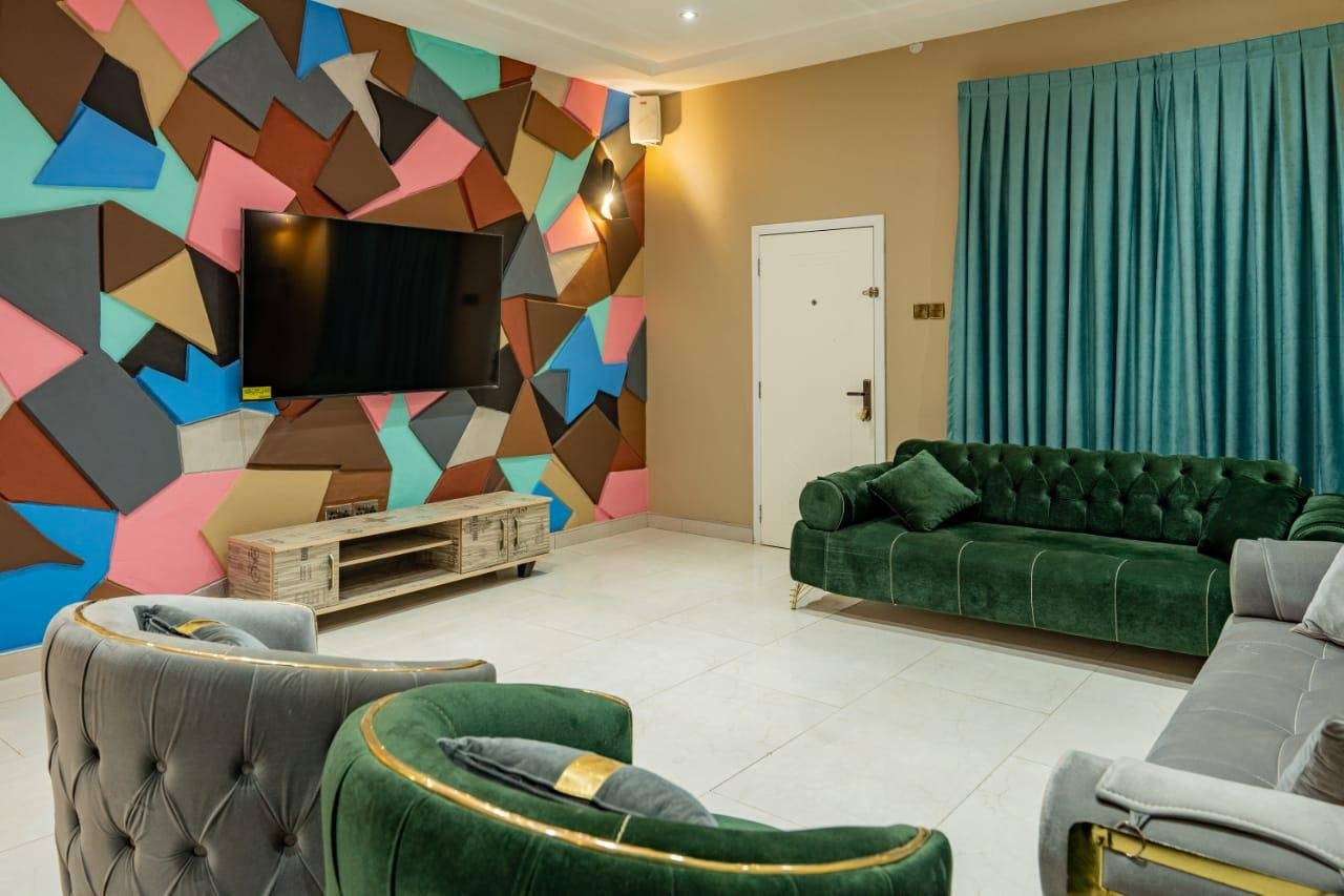 4 bedroom Apartment