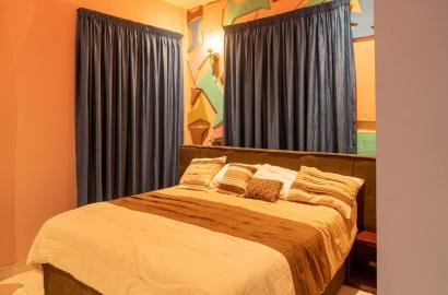 4 bedroom Apartment