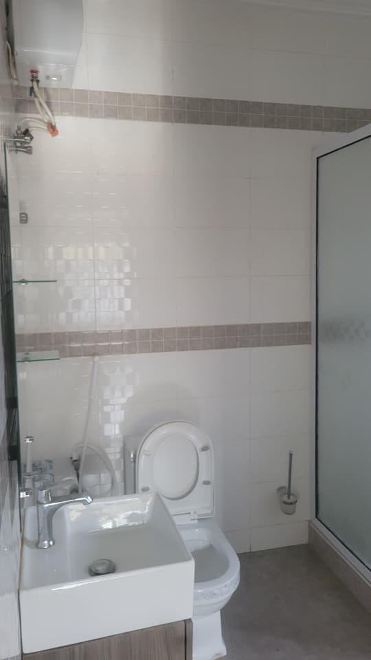 3 bedroom house Located at Lakeside Estates