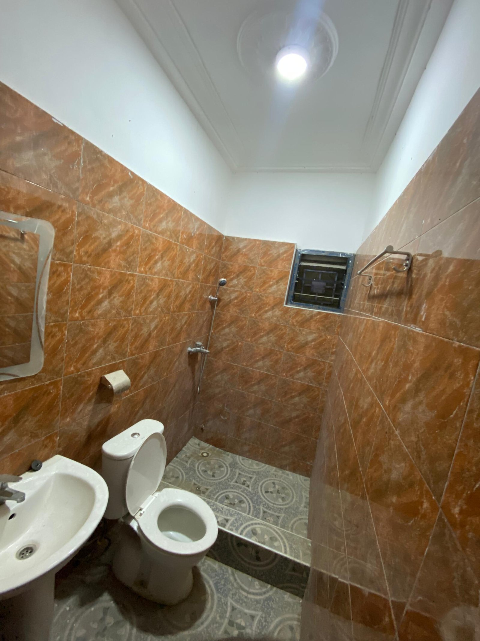 3 bedroom Apartment for Rent