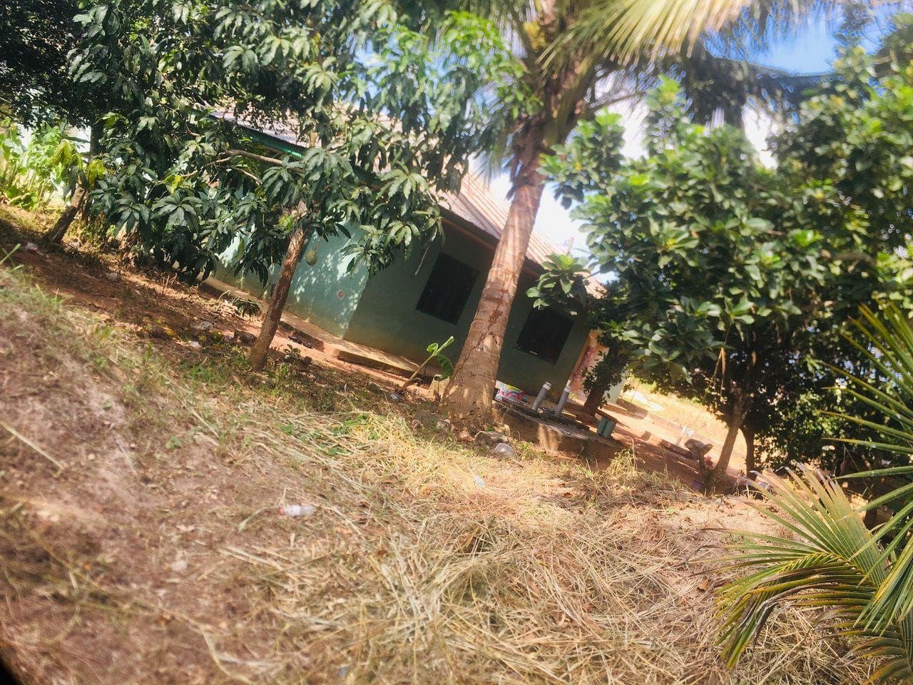 6-Bedroom House for sale