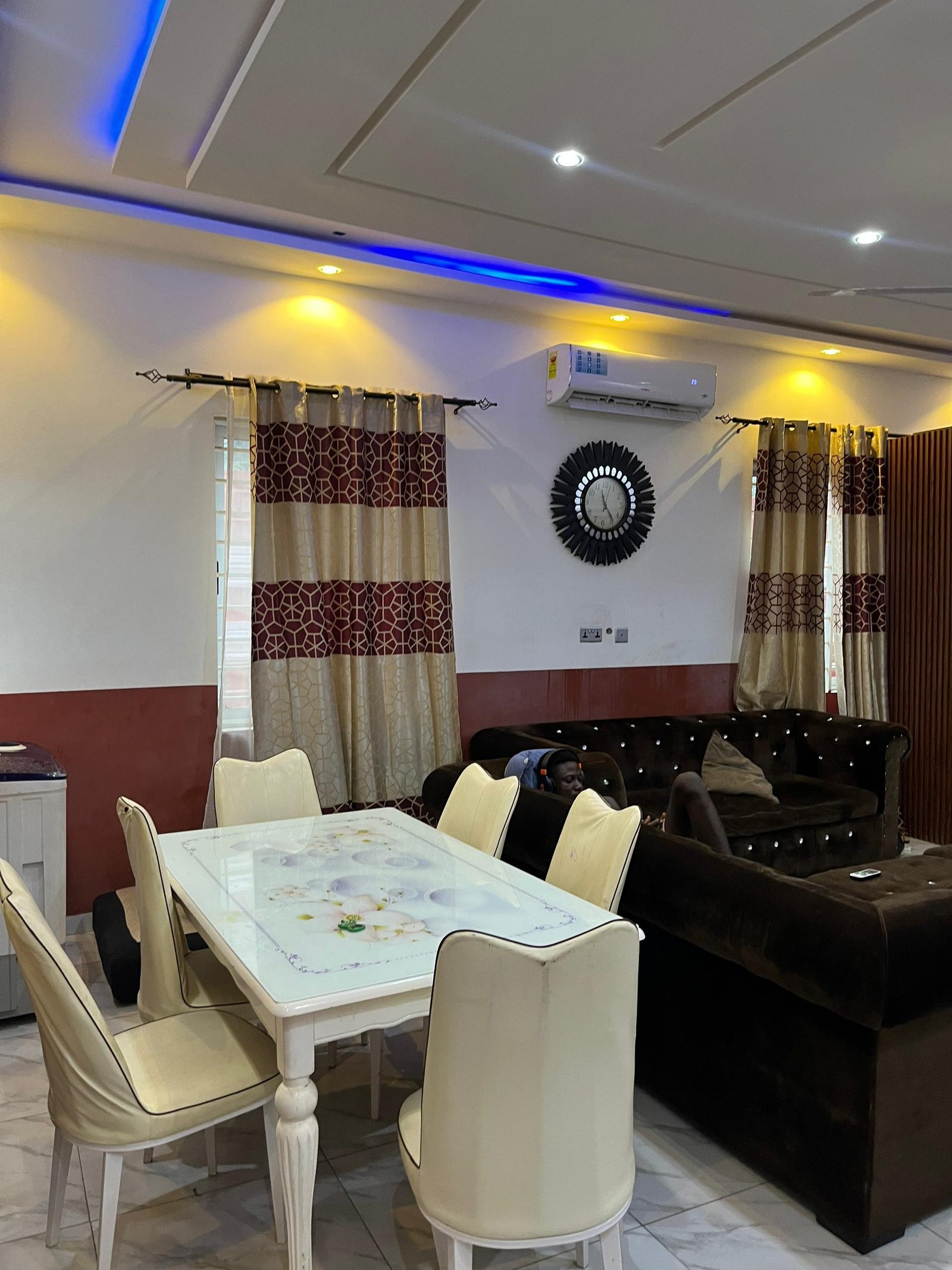 4-Bedroom Guesthouse for Sale – Pantang