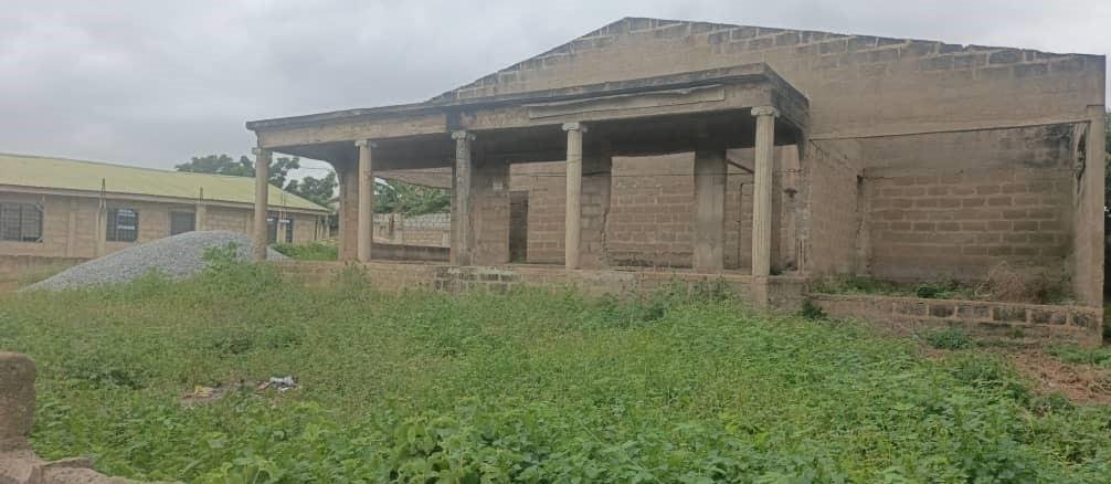3-Bedroom Uncompleted House for Sale – Kasoa CP