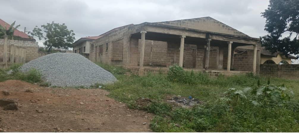 3-Bedroom Uncompleted House for Sale – Kasoa CP