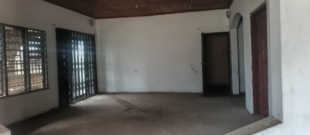 2-Bedroom Self-Contained House + 2 Single Self-Contained Units for Sale – Amasaman Danchira