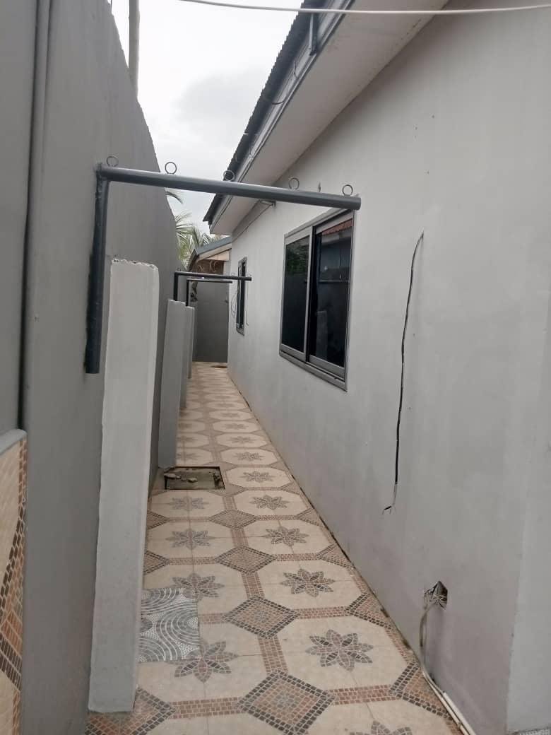 3-Bedroom House for Sale – Odumase Amanfrom