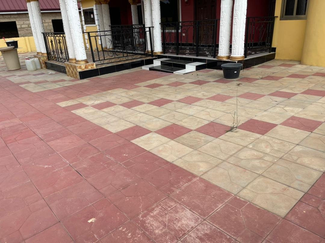 6-Bedroom House for Sale – Amasaman Peace Village