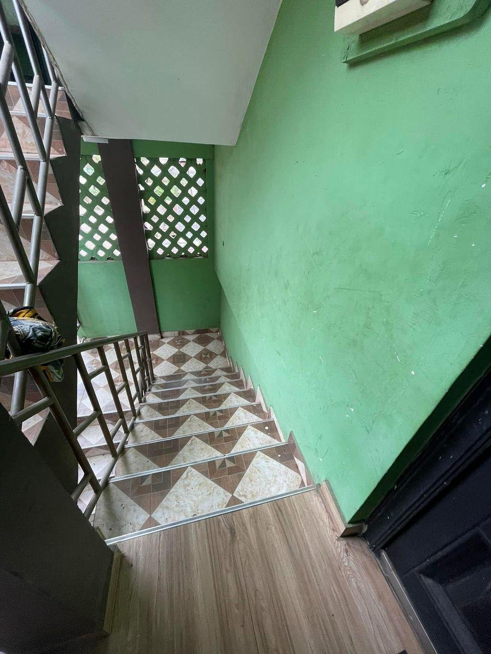 Chamber & Self-Contained Apartment for Rent – Lapaz