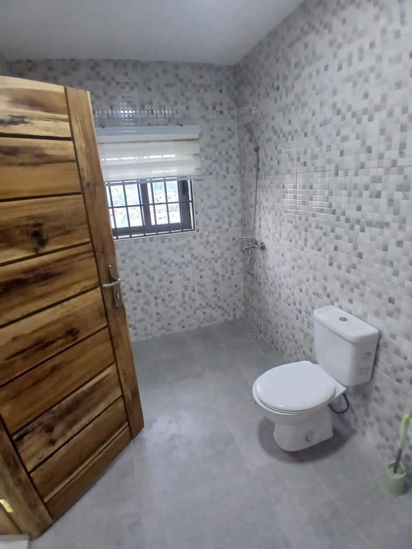 Executive Chamber & Hall Self-Contained for Rent – Amasaman Danchira